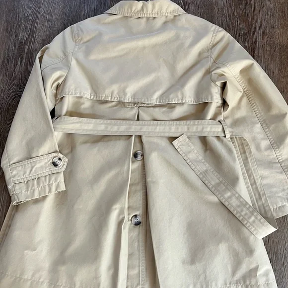 Zara Tan Kids Trench Coat with Belt pit 16 length 25 - Picture 6 of 8